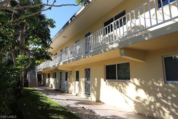 820 Ketch Dr #2, Naples, Florida 34103, image 2