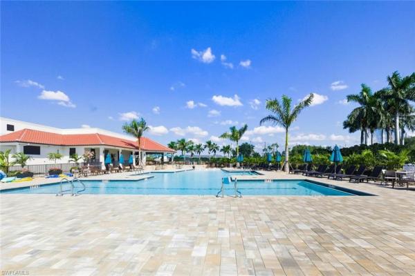 7340 Glenmoor Ln #3207, Naples, Florida 34104, image 1
