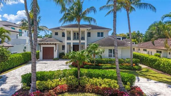 Aqualane Shores, 628 S 21st Ave, Naples, Florida 34102, image 1