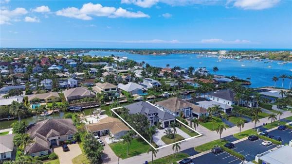Royal Harbor, 1456 Curlew Ave, Naples, Florida 34102, image 2