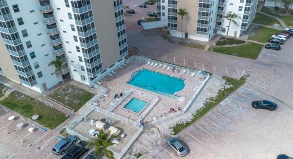 Beach & Tennis Club, 5900 Bonita Beach Rd #203, Bonita Springs, Florida 34134, image 2