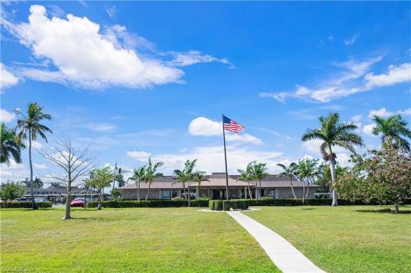 Riviera Golf Estates, 204 Estelle Ct, Naples, Florida 34112, image 2