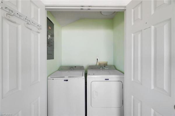 Grand Ole Man, 8246 Estero Blvd, Fort Myers Beach, Florida 33931, image 3