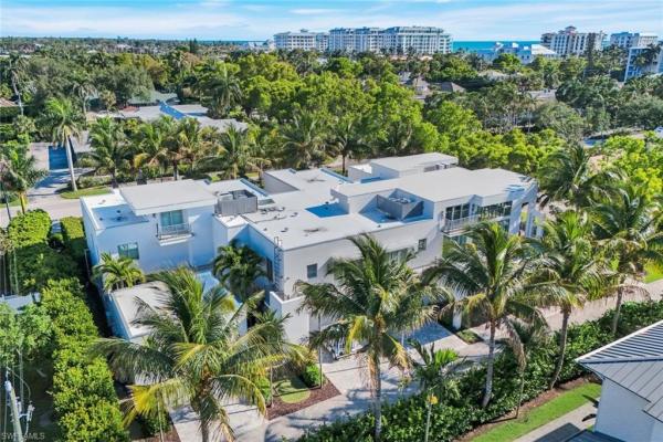 335 Banyan Blvd #4, Naples, Florida 34102, image 3