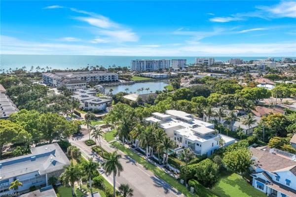 335 Banyan Blvd #4, Naples, Florida 34102, image 2