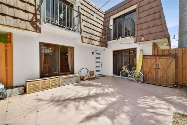 Hamlet, 1466 Park Shore Cir #3, Fort Myers, Florida 33901, image 2