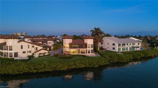 Bayview Estates At Oyster Bay, 1301 Chesapeake Ave #1B, Naples, Florida 34102, image 2