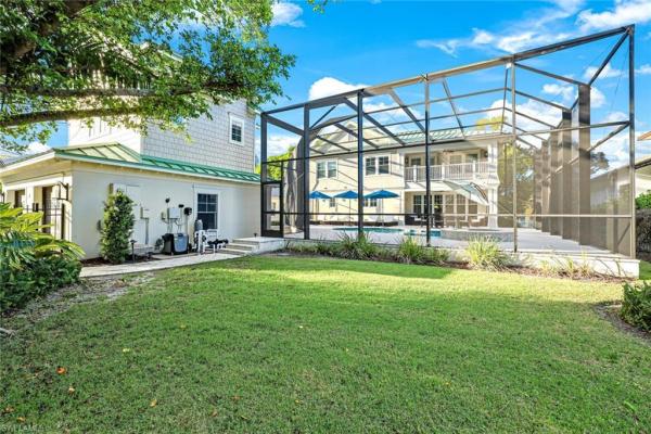 Olde Naples, 444 N 2nd Ave, Naples, Florida 34102, image 1