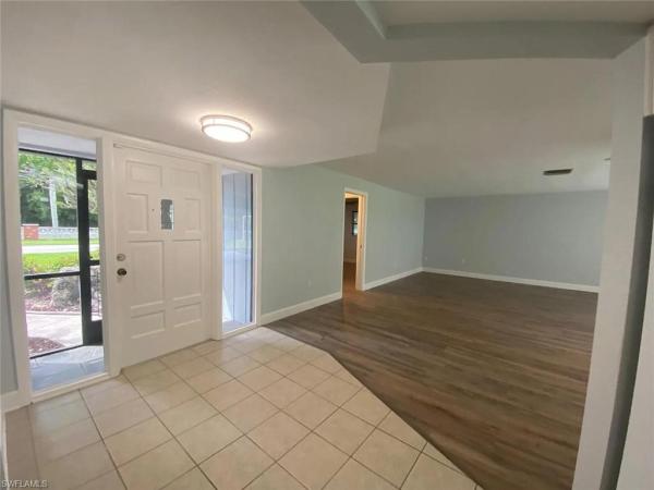5097 Greenbriar Dr, Fort Myers, Florida 33919, image 1