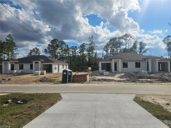 321-323 Urbana St, Lehigh Acres, Florida 33974, image 1