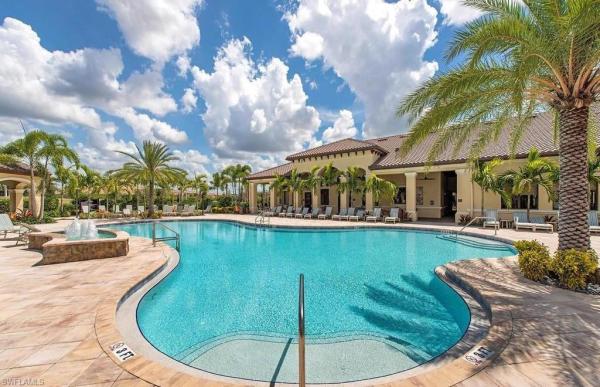 13435 Silktail Dr, Naples, Florida 34109, image 2