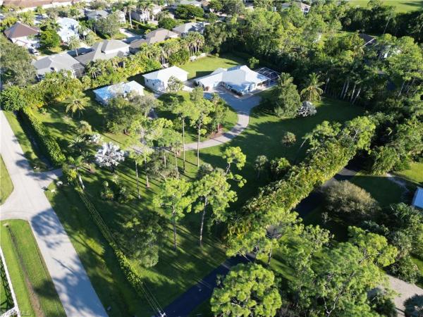 Coach House, 2950 Coach House Ln, Naples, Florida 34105, image 1