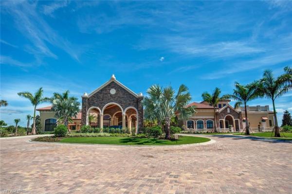 9683 Lipari Ct, Naples, Florida 34113, image 2