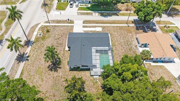 Riviera Terrace, 10300 Mcgregor Blvd, Fort Myers, Florida 33919, image 1
