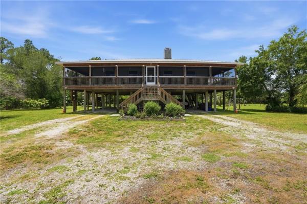 North Fort Myers No HOA, 5650 Chipper Ln, North Fort Myers, Florida 33917, image 1