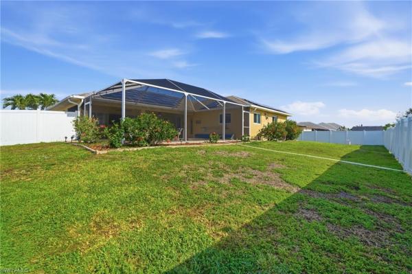 Cape Coral Residential, 2823 Juanita Pl, Cape Coral, Florida 33993, image 2