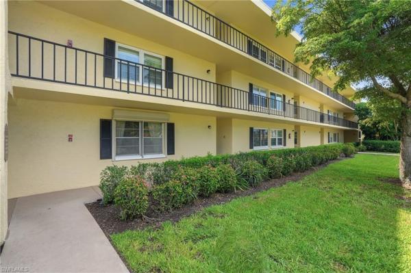 1085 Forest Lakes Dr #8102, Naples, Florida 34105, image 1