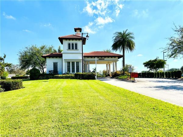 14297 Oviedo Pl #14297, Fort Myers, Florida 33905, image 2