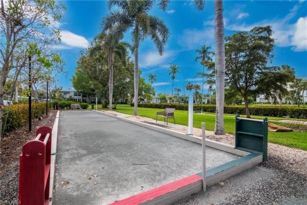 663 S 12th Ave, Naples, Florida 34102, image 1