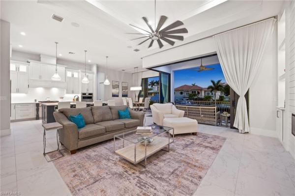 Conners At Vanderbilt Beach, 388 Pine Ave, Naples, Florida 34108, image 3