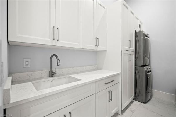 Conners At Vanderbilt Beach, 388 Pine Ave, Naples, Florida 34108, image 2