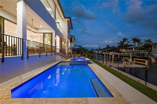 Conners At Vanderbilt Beach, 388 Pine Ave, Naples, Florida 34108, image 1