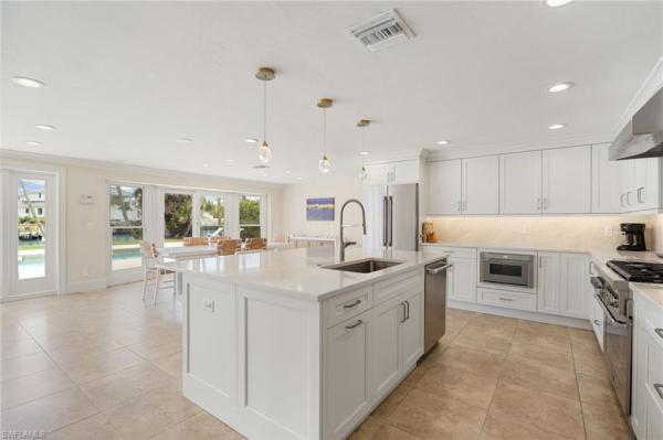 The Moorings, 350 Bow Line Bnd BEND, Naples, Florida 34103, image 1