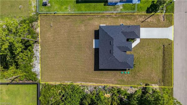 Lehigh Acres, 2916 N Dora Ave, Lehigh Acres, Florida 33971, image 1