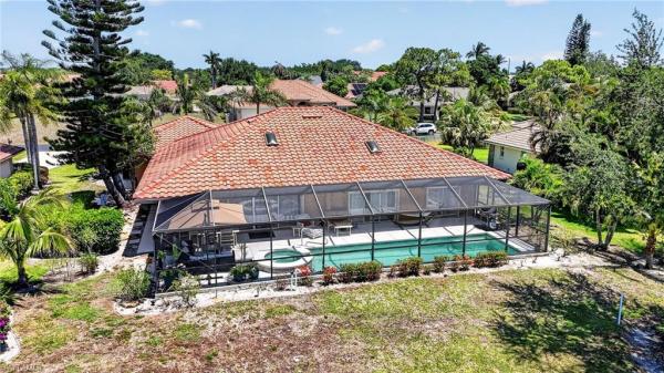 Spanish Wells Golf & Country Club, 9879 El Greco Cir, Bonita Springs, Florida 34135, image 2