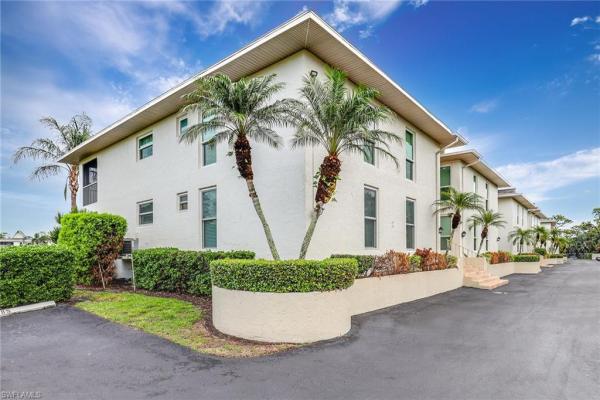 84 Georgetown Blvd, Naples, Florida 34112, image 2