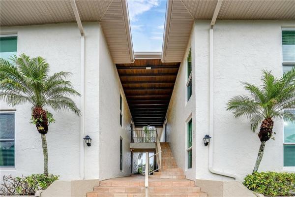 84 Georgetown Blvd, Naples, Florida 34112, image 1