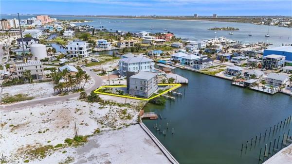Island Shores, 855 Lagoon St #3, Fort Myers Beach, Florida 33931, image 3