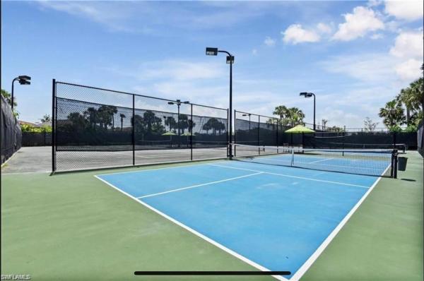 9170 Woodhurst Dr, Naples, Florida 34120, image 1