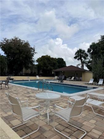 1440 Green Valley Cir #604, Naples, Florida 34104, image 2