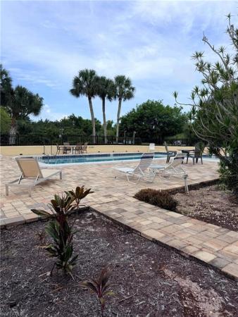 1440 Green Valley Cir #604, Naples, Florida 34104, image 1