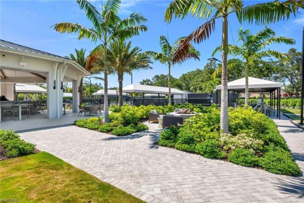 200 Wyndemere Way #B402, Naples, Florida 34105, image 1