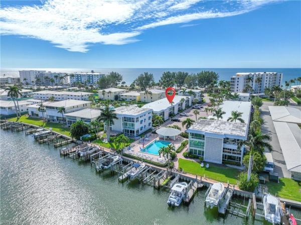 2100 N Gulf Shore Blvd #212, Naples, Florida 34102, image 2