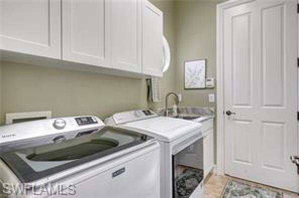 Sussex Place, 7636 Sussex Ct, Naples, Florida 34113, image 2