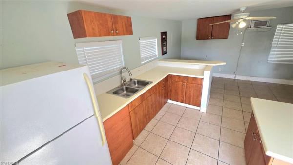 Naples Manor, 5529 Hardee St, Naples, Florida 34113, image 2