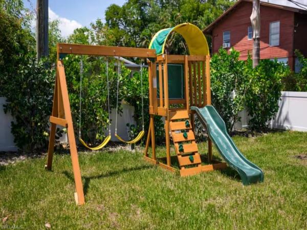 3015 Karen Dr, Naples, Florida 34112, image 1