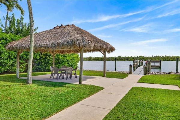 Gulf Island Manor, 167 Mandalay Rd, Fort Myers Beach, Florida 33931, image 2