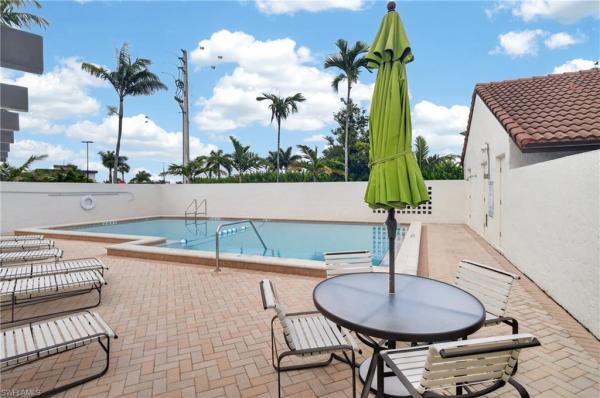4092 Belair Ln #1, Naples, Florida 34103, image 3