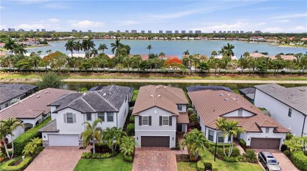 Avery Square, 7195 Wilton Dr, Naples, Florida 34109, image 1