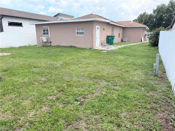 Naples Villas, 3586 Seagrape Ave, Naples, Florida 34104, image 2