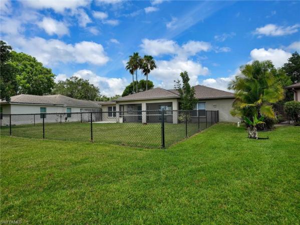 Orange Tree, 3200 Orange Grove Trl, Naples, Florida 34120, image 2