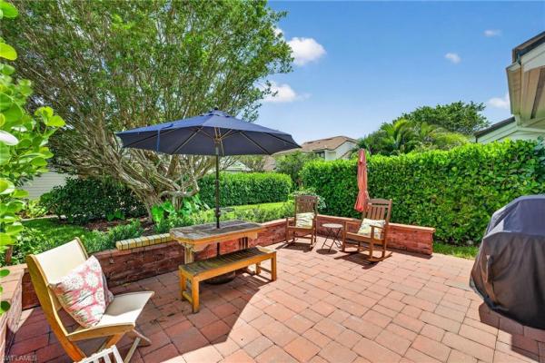Villas Of Park Shore, 4030 Crayton Rd #C2, Naples, Florida 34103, image 2