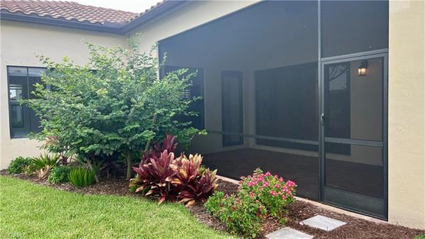 5226 Ferrari Ave, Naples, Florida 34142, image 2