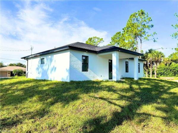 103 6th St, Lehigh Acres, Florida 33972, image 1