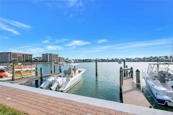 2800 N Gulf Shore Blvd #304, Naples, Florida 34103, image 2