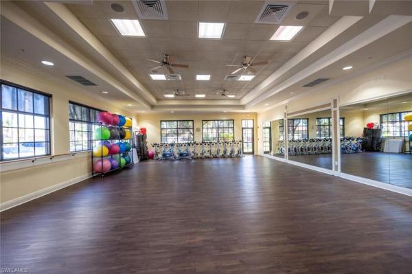 10554 Smokehouse Bay Dr #201, Naples, Florida 34120, image 2